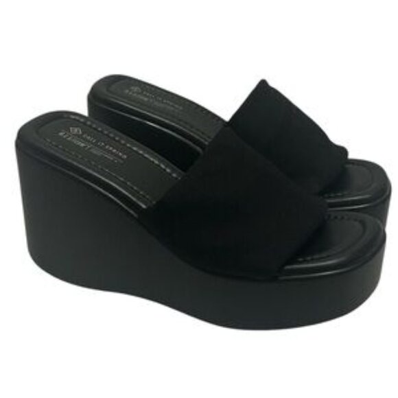 Black Platform Sandals  NWT - Picture 2 of 3